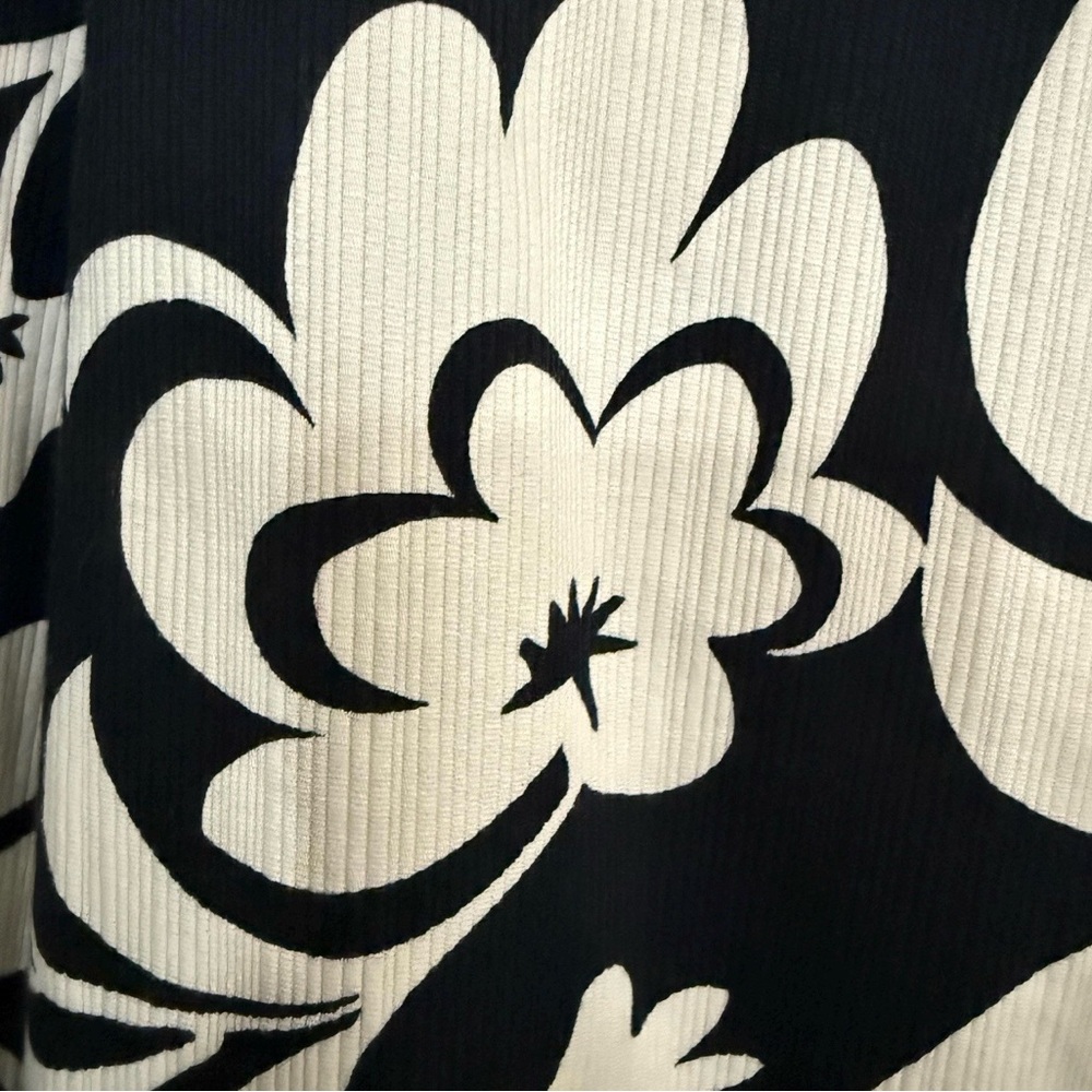 1970s vintage Dark Navy & White Floral Hawaiian Ja-Na Dress - Picture 7 of 9